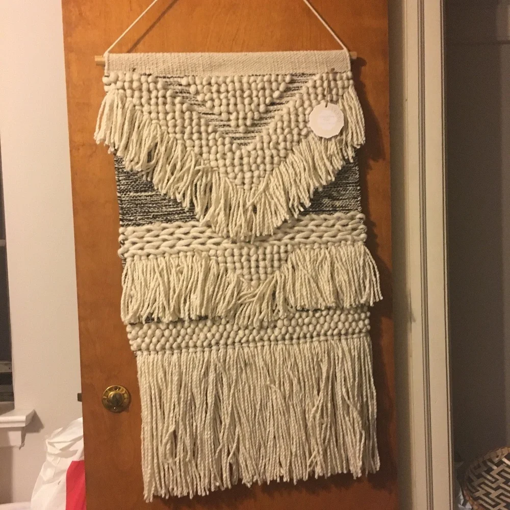 Macrame Wall Hanging - Picture 1 of 4